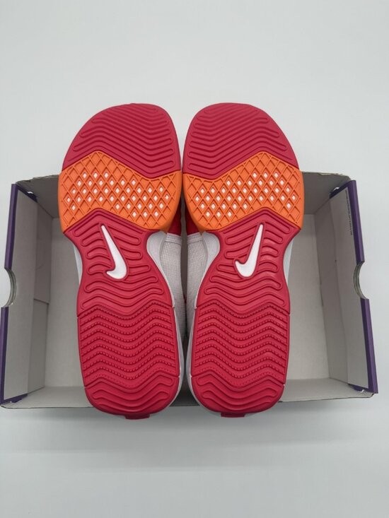 Athletic_Shoes
